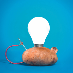 potato powered light bulb